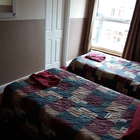 Bed and Breakfast The Crouch Oak Addlestone Zewnętrze zdjęcie