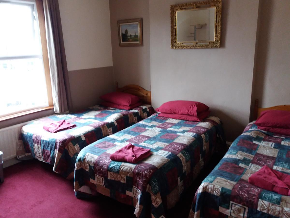 Bed and Breakfast The Crouch Oak Addlestone Zewnętrze zdjęcie